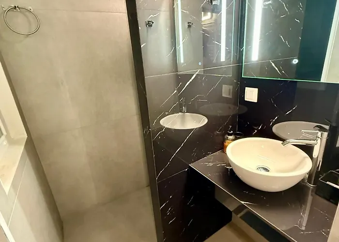 Casa Dell'arte&quiet Area&free Parking Volos